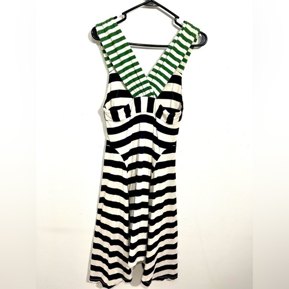 HWB Anthropologie 100% cotton color block asymmetrical hemline cross back strap. - Picture 5 of 7